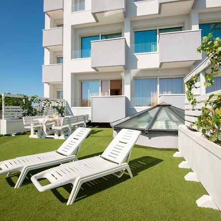Hotel Residence Imperial 米萨诺阿德里亚蒂科 外观 照片