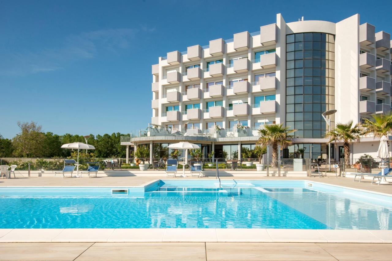 Hotel Residence Imperial 米萨诺阿德里亚蒂科 外观 照片
