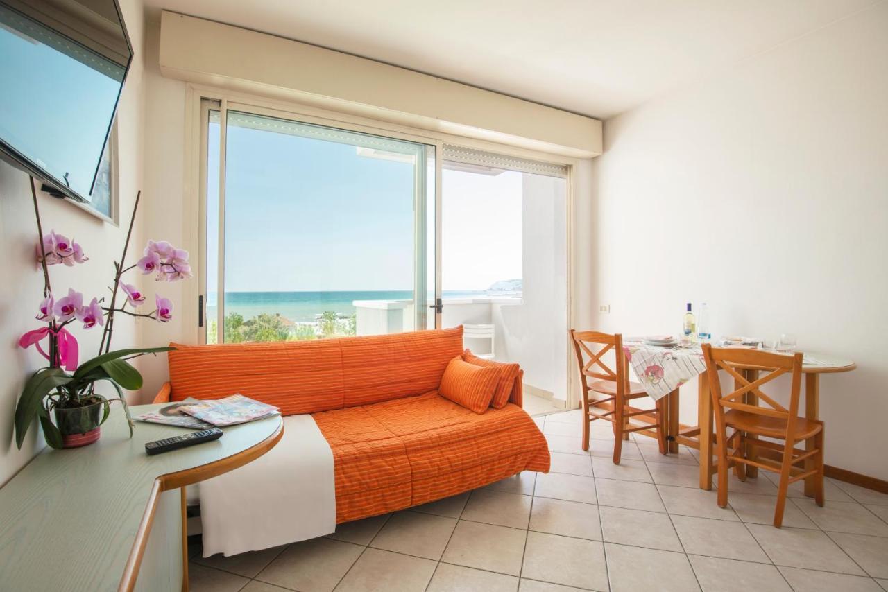Hotel Residence Imperial 米萨诺阿德里亚蒂科 外观 照片