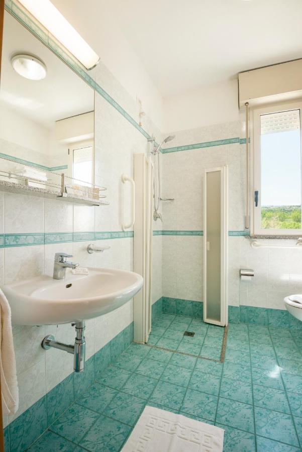 Hotel Residence Imperial 米萨诺阿德里亚蒂科 外观 照片