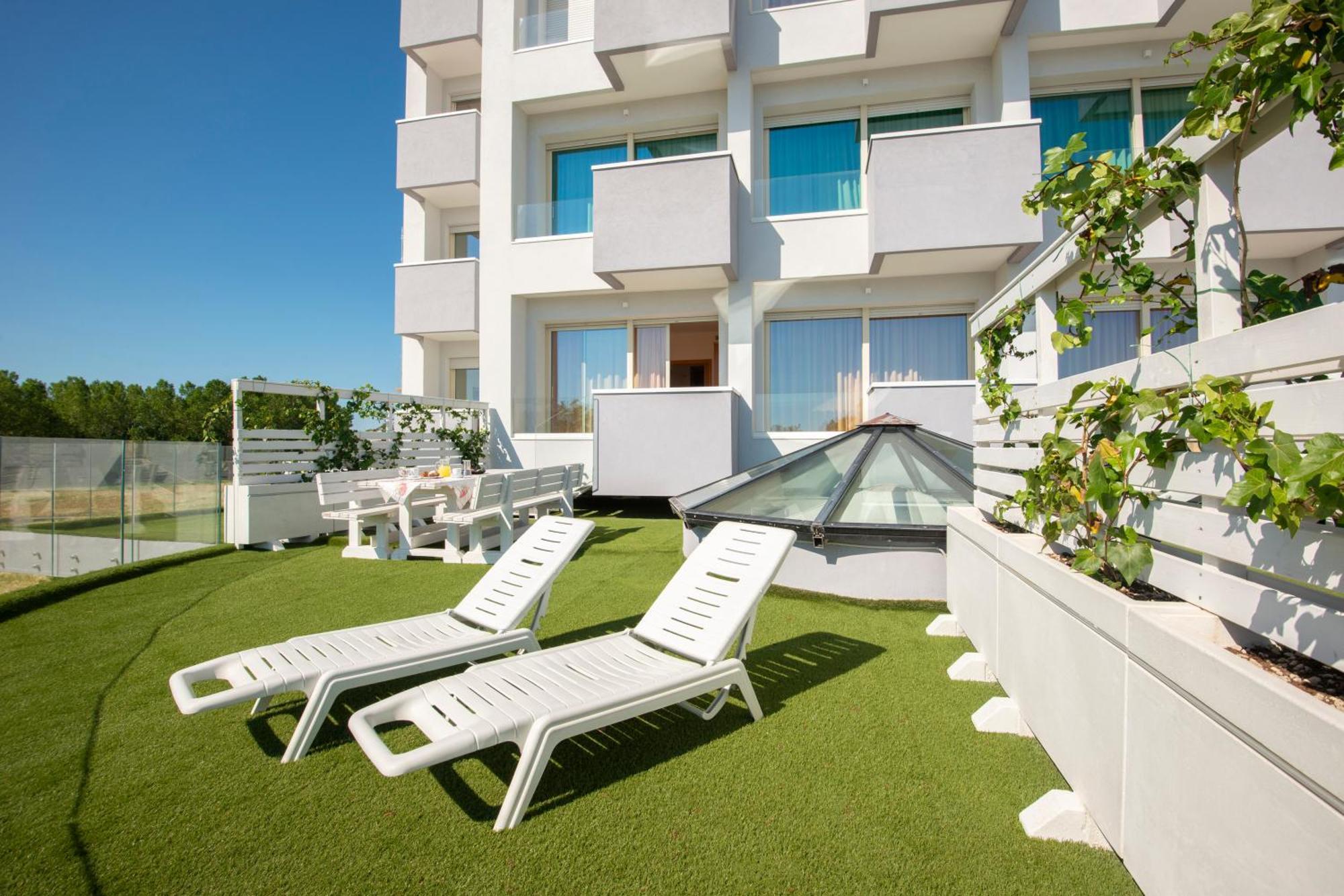 Hotel Residence Imperial 米萨诺阿德里亚蒂科 外观 照片